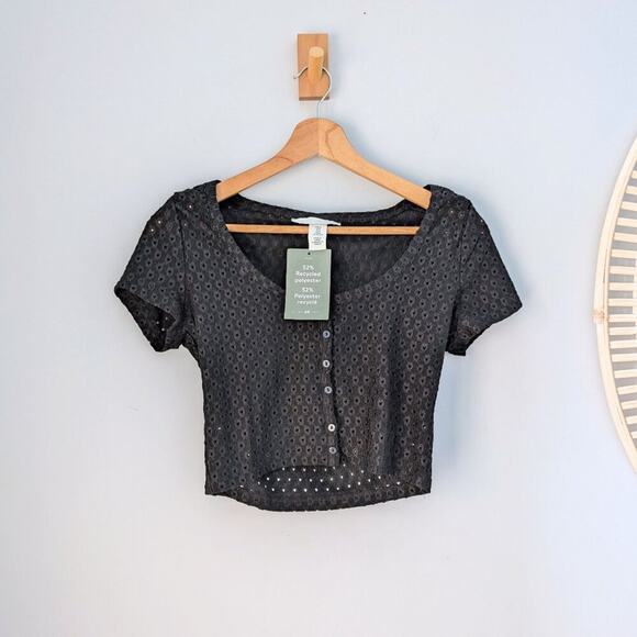 H&M Cropped Eyelet Lace  Button-down Top, Black, size M, NWT - Picture 1 of 5
